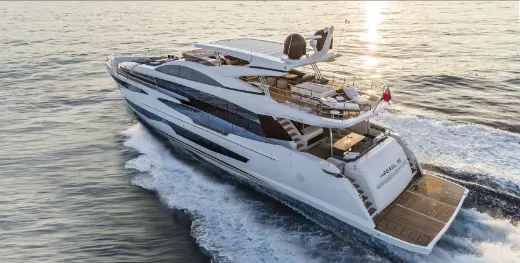 Pearl 95 — Pearl Motor Yachts